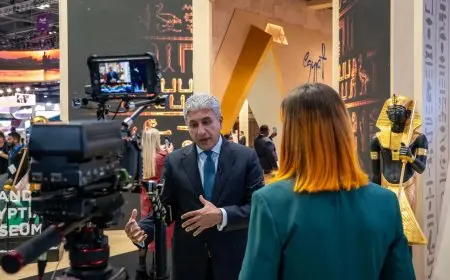 وزير السياحة والآثار يعقد اجتماعات مهمة مع كبار الإعلاميين الدوليين والعرب والبريطانيين لتعزيز السياحة المصرية