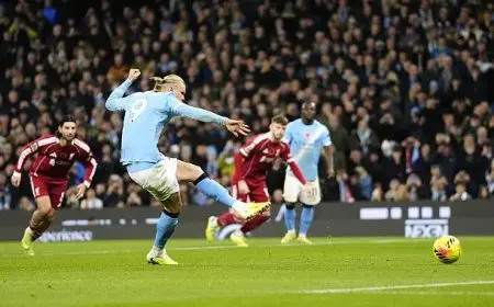 مانشستر سيتي يحقق انتصاراً ساحقاً على ليفربول بثلاثة أهداف في البريميرليج