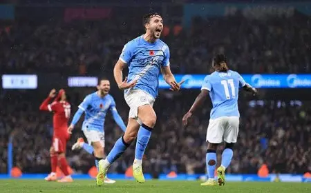 مانشستر سيتي يحقق انتصاراً ملحوظاً على ليفربول ويؤثر على ترتيب الدوري الإنجليزي
