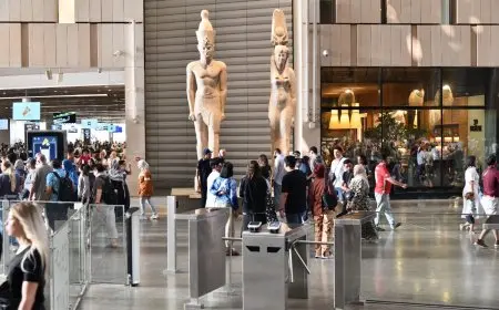 المتحف المصري الكبير يرحب بـ 12 ألف زائر اليوم مع تزايد الإقبال الجماهيري