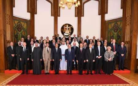 أحمد موسى يكشف تفاصيل لقاء الرئيس السيسي مع قيادات 52 شركة كبرى وتوقيع اتفاقيات جديدة توفر 75 ألف فرصة عمل