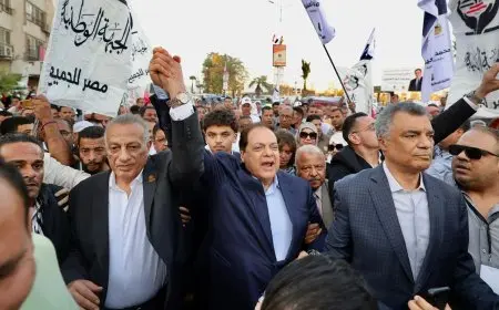 أبو العينين يقود مسيرة شعبية ضخمة لرصد انتخابات النواب في الجيزة