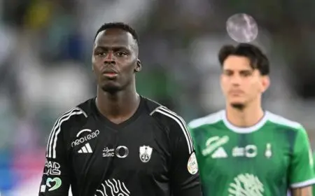الأهلي السعودي يخطط لتجديد عقد إدوارد ميندي قبل انتهاءه