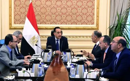 مدبولي يناقش مع رئيس المركز الوطني لتخطيط استخدامات أراضي الدولة أبرز ملفات العمل الحالية