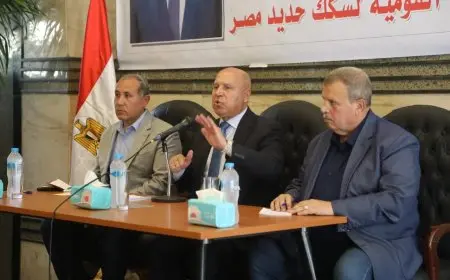 وزير النقل يثمن جهود العاملين المتميزين في السكك الحديدية ويشدد على دور العنصر البشري في تطوير المنظومة