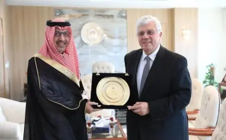 وزير التعليم العالي يناقش تعزيز التعاون مع السفير السعودي بالقاهرة من خلال تبادل الخبرات وتنظيم الزيارات
