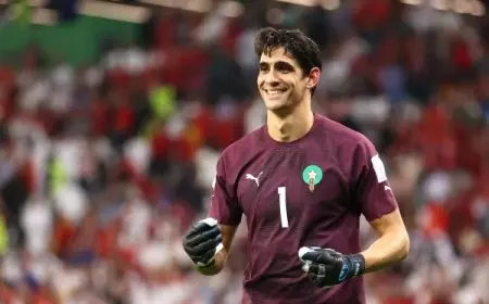 ياسين بونو يحقق القفاز الذهبي كأفضل حارس مرمى في أفريقيا لعام 2025