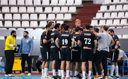 رجال الأهلي يتحدون الجزيرة في مباراة مثيرة بالدوري