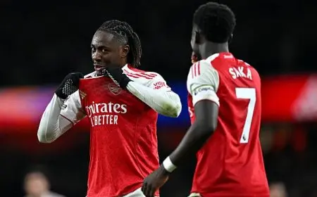 أرسنال يحقق فوزًا ساحقًا على توتنهام بأربعة أهداف ويزيد من هيمنته في الدوري الإنجليزي الممتاز