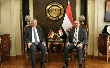 وزير قطاع الأعمال يعقد جلسة مع سفير ألمانيا في القاهرة لتعزيز التعاون الصناعي والاستثماري