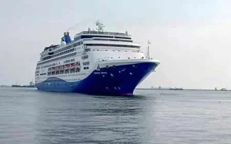 ميناء غرب بورسعيد يستقبل السفينة السياحية CELESTYAL JOURNEY بحضور 900 سائح