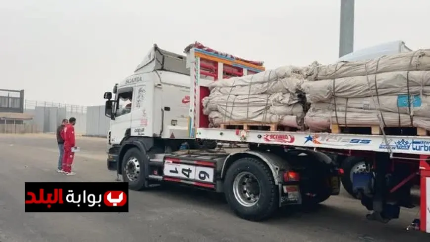 الهلال الأحمر يُطلق القافلة 64 من زاد العزة بتوزيع أكثر من 300 ألف سلة غذائية