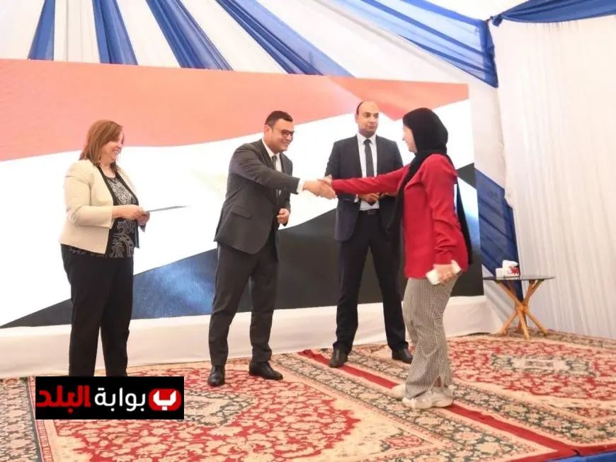 وزير الإسكان يوزع عقود وحدات المبادرة الرئاسية سكن لكل المصريين لتعزيز التمليك في مصر
