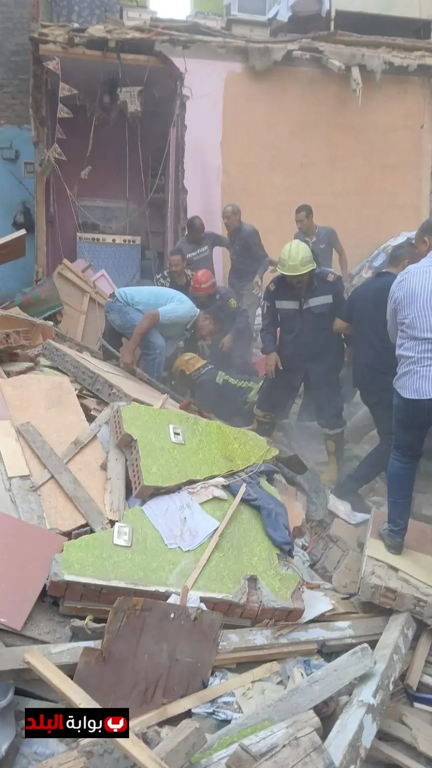 محافظ القاهرة يأمر بتوفير الرعاية الصحية الفورية للمصابين في انهيار جزئي لعقار بحي الخليفة