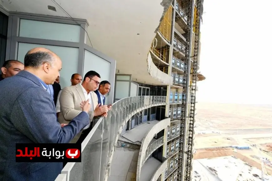 وزير الإسكان يواصل متابعة تنفيذ مشروع أبراج الداون تاون وكوبري C19 في مدينة العلمين الجديدة
