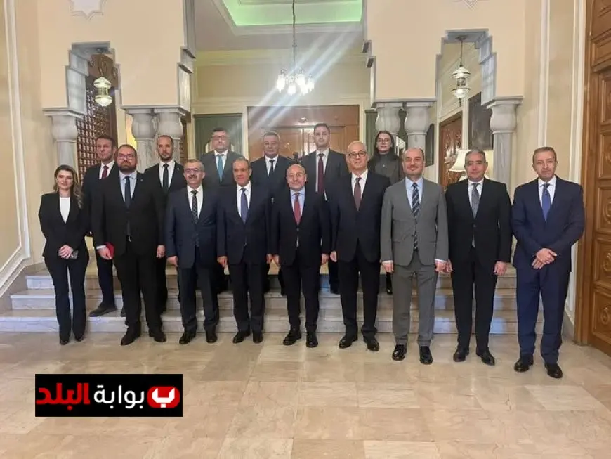 وزير الخارجية يشارك في جلسة حوارية مثيرة بمركز الأبحاث التركي SETA