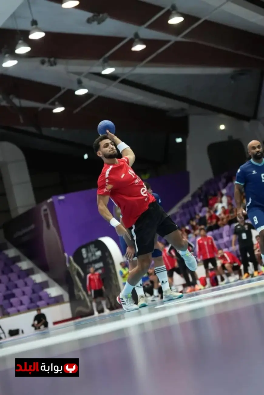 الأهلي يتوج بلقب السوبر المصري لكرة اليد بفوز مثير على سموحة في النهائي