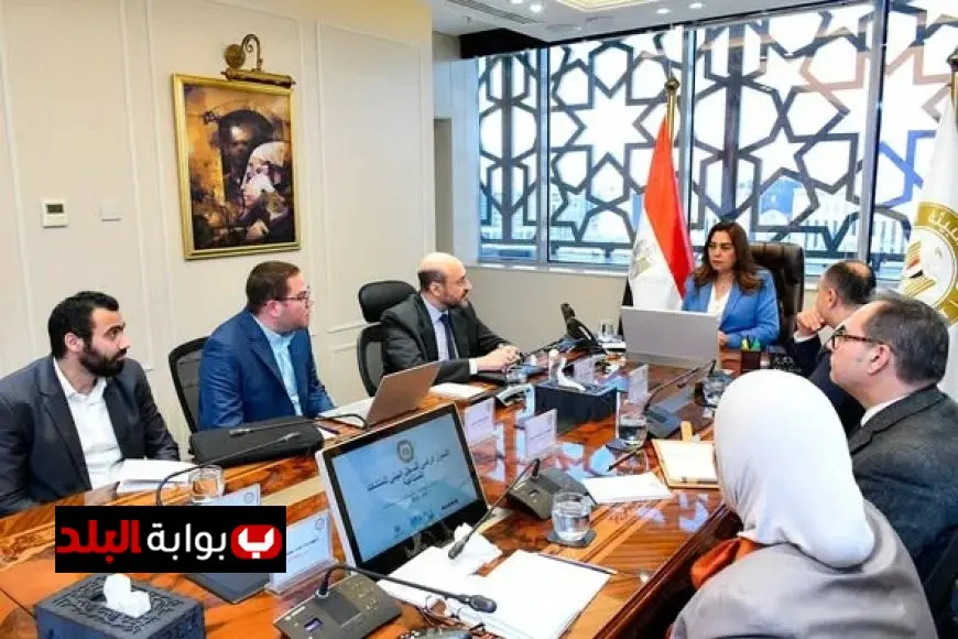 وزيرة التنمية المحلية تواصل متابعة تحديثات التحول الرقمي للسجل البيئي للمؤسسات الصناعية