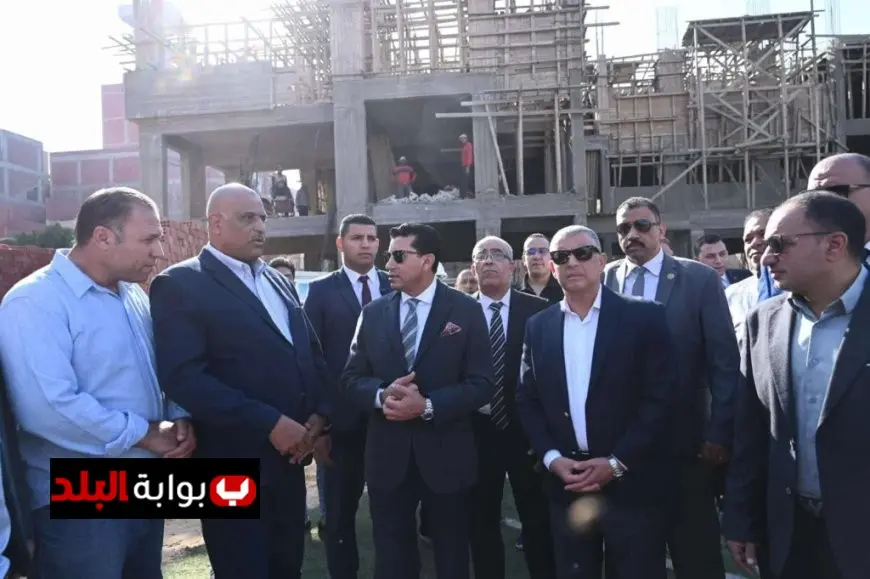 وزير الرياضة يقوم بجولة تفقدية للمشروعات الشبابية والرياضية في الإسماعيلية