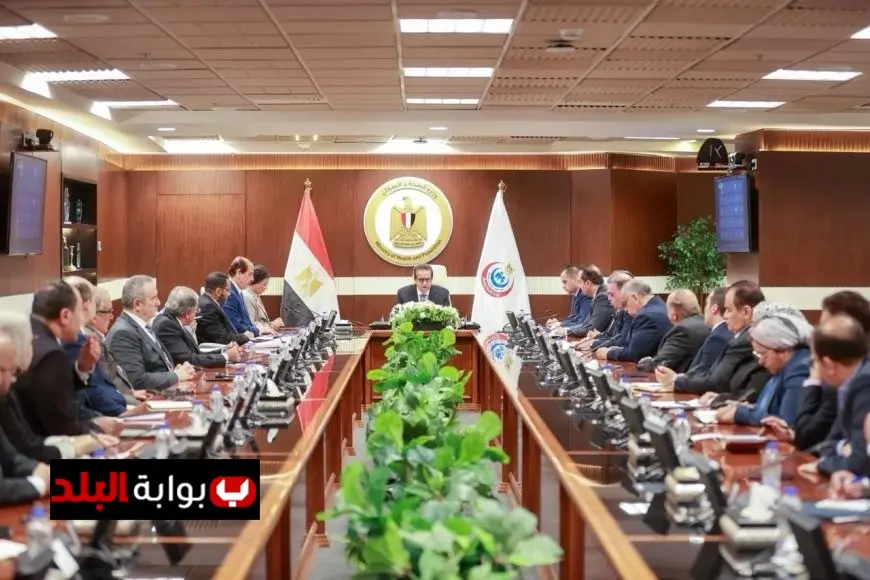 وزير الصحة يبرز نجاح المؤتمر العالمي للسكان والصحة خلال الاجتماع الدوري لقيادات الوزارة