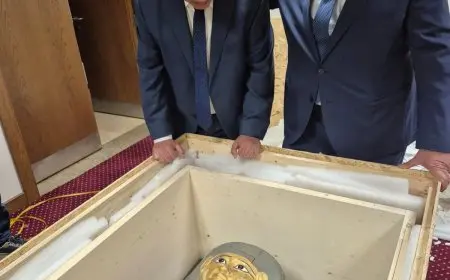 مصر تعود لاستعادة قطعتي أثرية هامتين من بلجيكا لتعزيز السياحة الثقافية