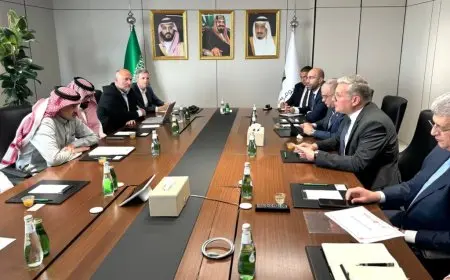 وزير البترول يعزز فرص الشركات المصرية في مشروع نيوم السعودي