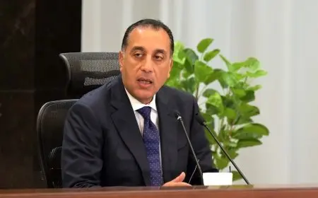 مدبولي يؤكد ترحيبه بالنقد البناء للأداء الحكومي ويكشف عن محاولات لترويج معلومات مزيفة