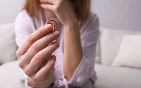 الخلع أو التفويض بالطلاق ما الخيار الأنسب للزوجة لتحقيق حقوقها؟