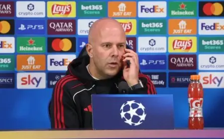 آرني سلوت يكشف أول رد فعل له بعد استبعاد محمد صلاح من مباراة الإنتر وكيف سيتعامل مع الموقف