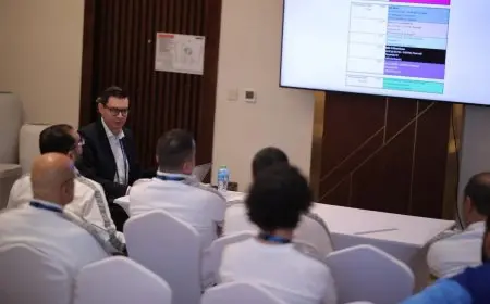 اجتماع ترحيبي من فيفا لبعثة بيراميدز قبل مباراة فلامنجو في كأس القارات للأندية