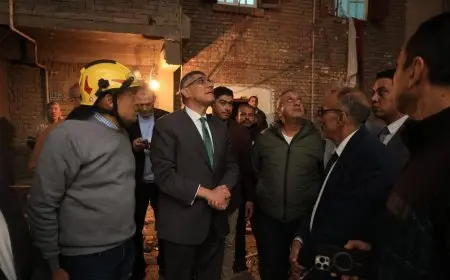 محافظ الجيزة يزور موقع انفجار الغاز في إمبابة ويعزز إجراءات السلامة