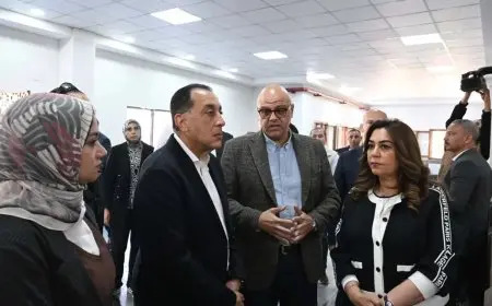 رئيس الوزراء يقوم بزيارة تفقدية للمركز التكنولوجي في طحانوب