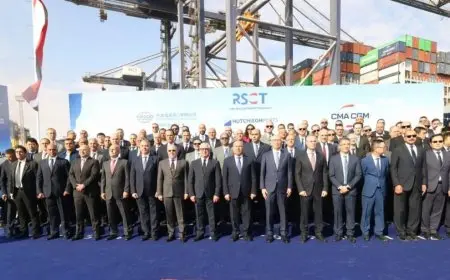 كامل الوزير يطلق التشغيل التجريبي لمحطة البحر الأحمر رقم 1 في ميناء السخنة