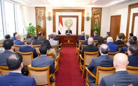 وزير الخارجية يواصل متابعة سير العمل مع القيادات الوسطى لتعزيز الأداء الإداري