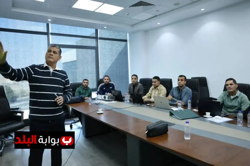 أوسكار رويز يجتمع مع الحكام لمناقشة حالات فنية مهمة