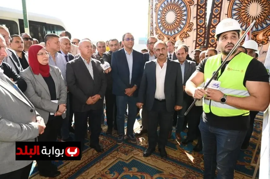 كامل الوزير يقوم بجولة ميدانية في قفط والمنطقة الصناعية بقنا لتعزيز التنمية المحلية