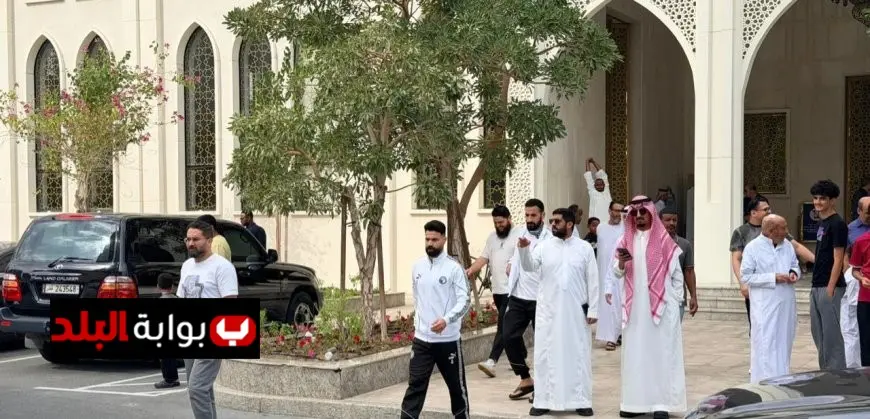 بعثة بيراميدز تؤدي صلاة الجمعة في فندق فاخر بمدينة لوسيل القطرية