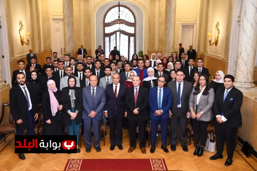 وزير الخارجية يرحب بطلبة كلية السياسة والاقتصاد في جامعة بني سويف