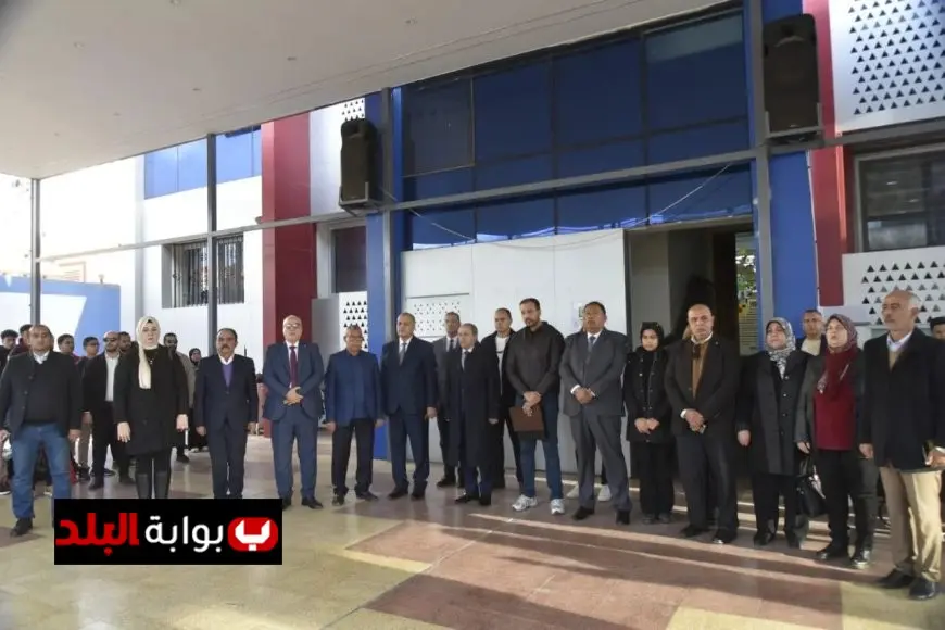 محافظ بورسعيد يقوم بزيارة مدرسة السيف ويقدم تعازيه لعائلة السباح يوسف محمد