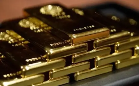 ارتفاع سعر الذهب إلى أكثر من 4460 دولار للأونصة بسبب التوترات الجيوسياسية المتزايدة