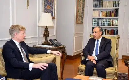 وزير الخارجية يناقش الأوضاع في اليمن مع المبعوث الأممي الخاص