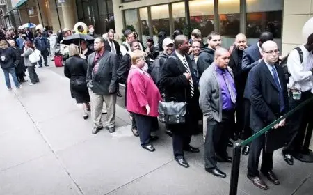 إعانات البطالة الأمريكية تحقق نتائج تفوق التوقعات للأسبوع الماضي