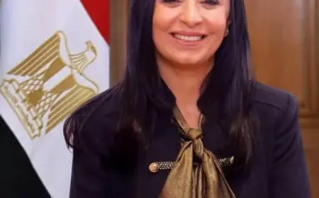 وزيرة التضامن تتابع آثار حادث الطريق الصحراوي الشرقي بالمنيا وتصدر قراراً بصرف مساعدات عاجلة لأسر الضحايا