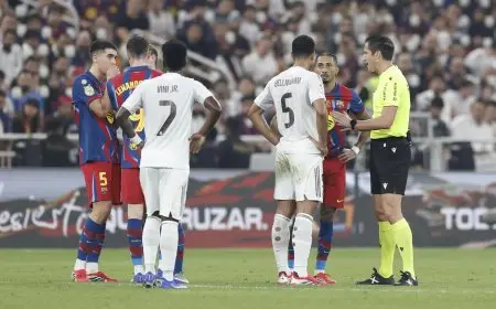 أهداف الوقت الضائع تتسبب في تعادل مثير بالشوط الأول من كلاسيكو السوبر الإسباني