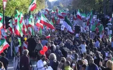 معلومات صادمة وزير الخارجية الإيراني يكشف عن إحراق 53 مسجدا على يد المسلحين في جميع أنحاء إيران