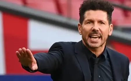 سيميوني يقدم اعتذاره لفينيسيوس وبيريز بعد أحداث ديربي مدريد الساخنة