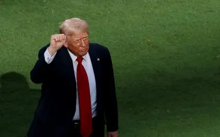 ترامب يؤكد تحقيق أرقام اقتصادية جيدة ويشير إلى تأثير السياسات الفيدرالية على خفض الفائدة