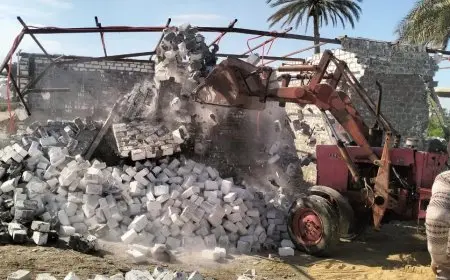 تطبيق حملات مكثفة في بني سويف لإزالة التعديات ورفع 80 طن من المخلفات