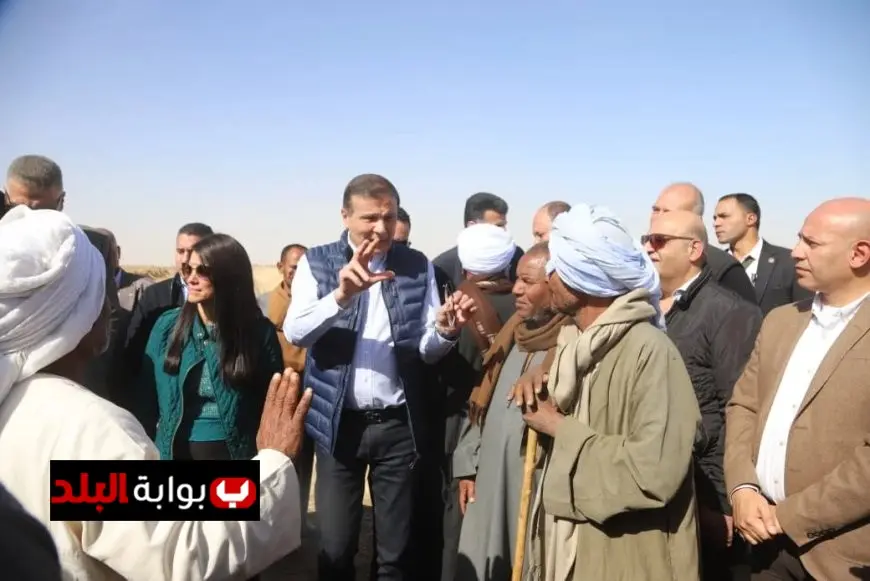 وزير الزراعة يعلن عن حفر أحواض تخزين المياه في قرى أسوان وتوزيع كامل حصص الأسمدة للمزارعين