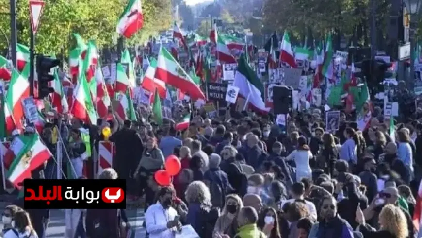 معلومات صادمة وزير الخارجية الإيراني يكشف عن إحراق 53 مسجدا على يد المسلحين في جميع أنحاء إيران